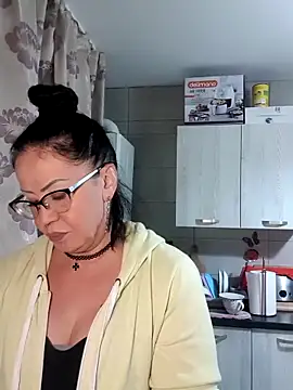 x  KHALEESI  x online show from 10/15/25, 03:45