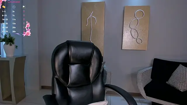 NinaMichelle online show from 06/11/26, 12:32