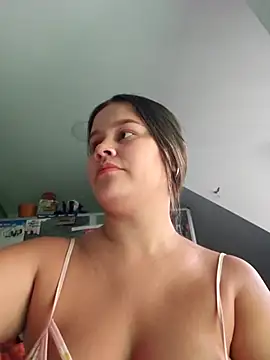 Snapshot of sweet_lucia chatting on 12/01/25, 02:11 sweet lucia online show from 12/01/25, 02:11