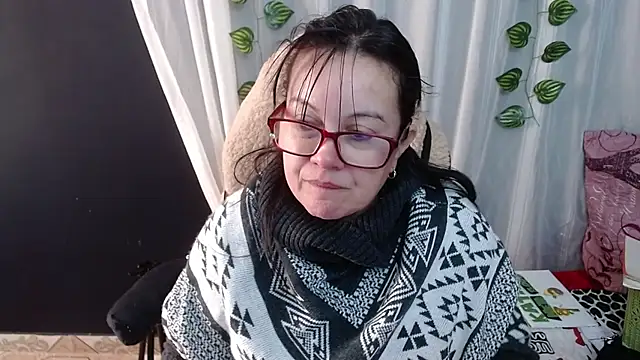 Sonialorens  online show from 12/03/24, 09:56