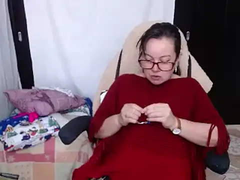 Sonialorens  online show from 12/12/24, 12:44