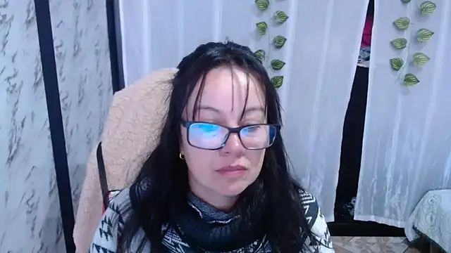 Sonialorens  online show from 02/28/25, 01:58