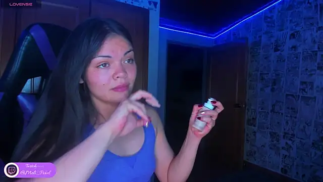 Snapshot of Meli_Pixel chatting on 09/25/25, 11:52 Meli Pixel online show from 09/25/25, 11:52