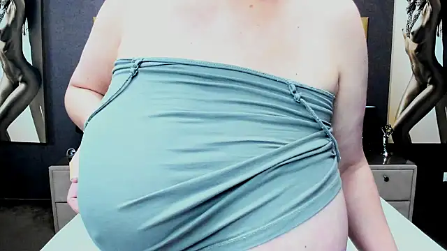 KiraLeila online show from 09/17/25, 02:35