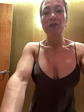 angelitasexy81 online show from 07/07/26, 09:35
