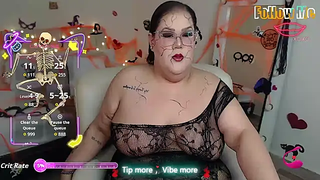 GiannaMorrys online show from 10/30/25, 04:03
