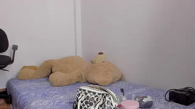 Emma lean online show from 09/17/25, 11:12