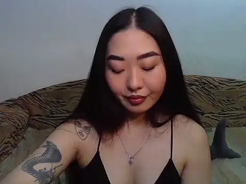 Snapshot of Aleksa_Blackdream chatting on 12/17/25, 11:38 Aleksa Blackdream online show from 12/17/25, 11:38