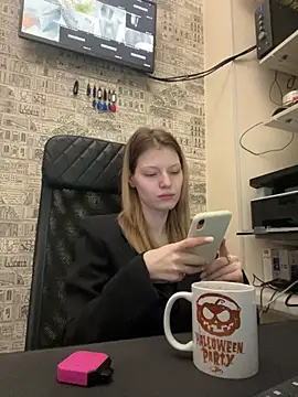 MaryHiggins online show from 01/04/25, 07:13