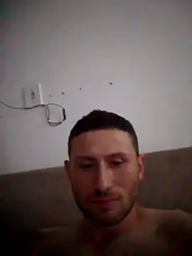 Snapshot of Juninho5755 chatting on 10/30/25, 11:27 Juninho5755 online show from 10/30/25, 11:27