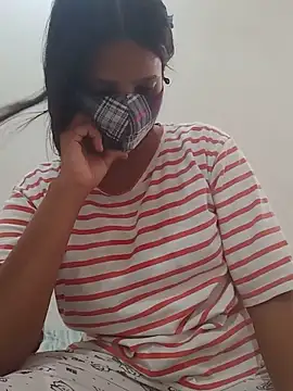 Snapshot of Ipsita-bold chatting on 05/17/26, 08:01 Ipsita-bold online show from 05/17/26, 08:01