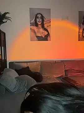 Snapshot of LexiCoco chatting on 11/06/25, 04:08 LexiCoco online show from 11/06/25, 04:08