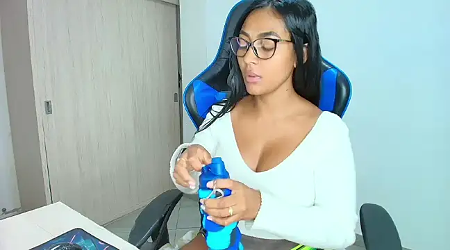 sophiax-x online show from 12/10/24, 12:05