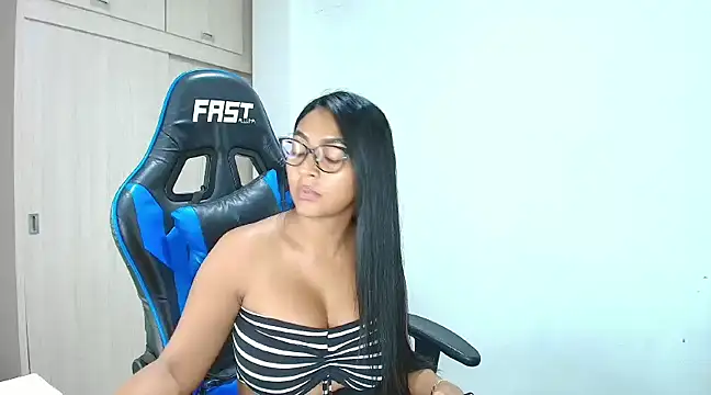 sophiax-x online show from 12/16/24, 01:00