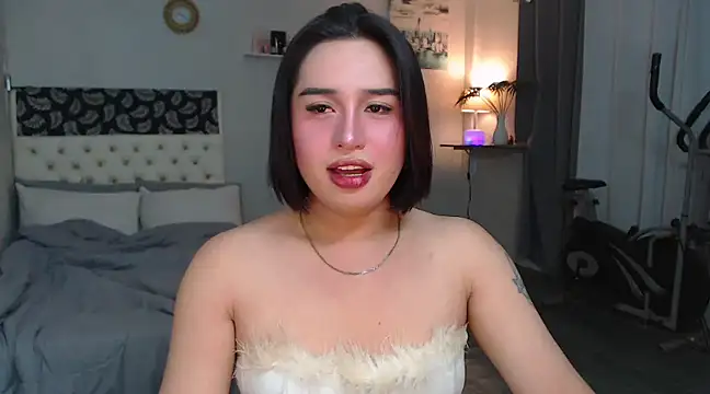 Snapshot of Sexysafarahh chatting on 12/23/24, 02:35 Sexysafarahh online show from 12/23/24, 02:35
