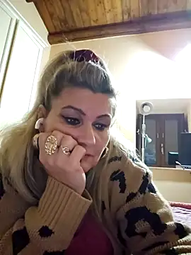 CRHYSTEL online show from 01/02/25, 05:50