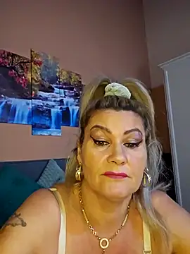 CRHYSTEL online show from 03/18/25, 08:36