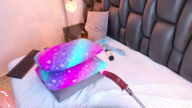 sarahgrey18 online show from 01/11/25, 02:58