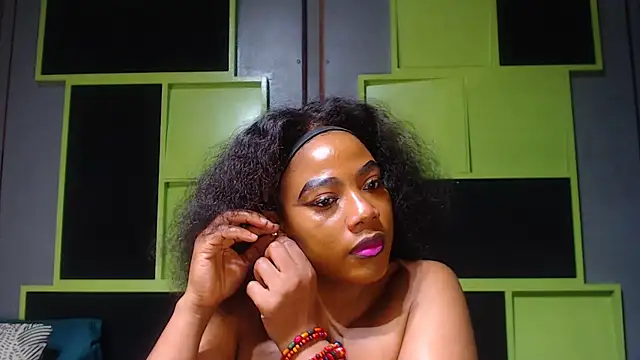 SexyAssDivaxxx online show from 09/13/25, 04:01