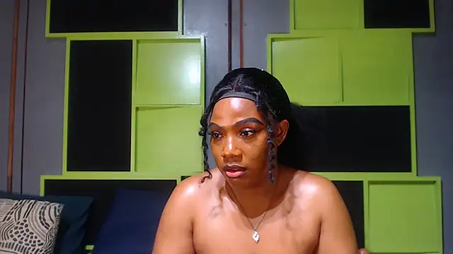 SexyAssDivaxxx online show from 10/17/25, 05:32
