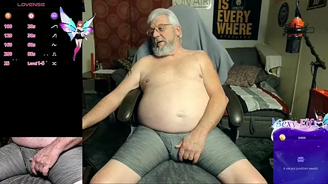 Snapshot of countrydomdaddy chatting on 01/30/25, 11:02 countrydomdaddy online show from 01/30/25, 11:02