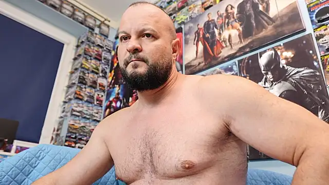 Muscle Bear online show from 06/15/26, 06:04
