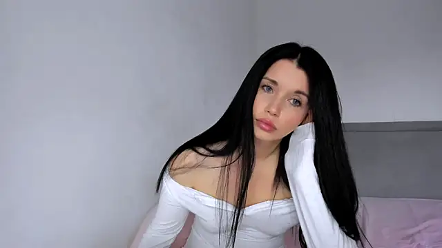 Snapshot of May_XX chatting on 09/29/25, 02:49 May XX online show from 09/29/25, 02:49