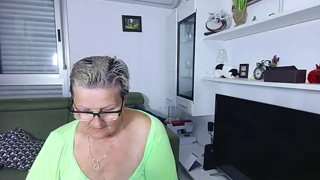 Selenna57 online show from 06/09/26, 05:35