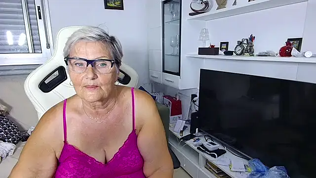 Selenna57 online show from 06/21/26, 05:04