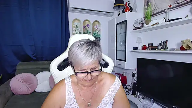 Selenna57 online show from 07/29/26, 05:22