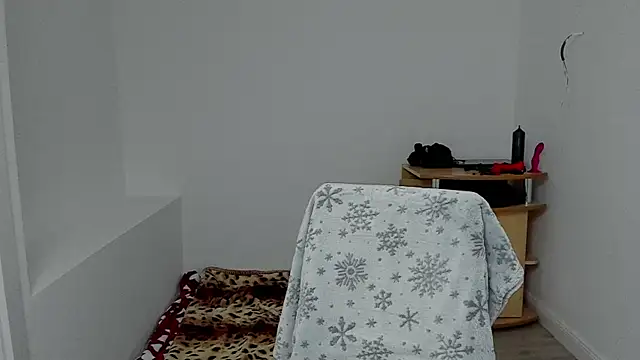 sexxymuscles4u online show from 12/12/24, 12:44