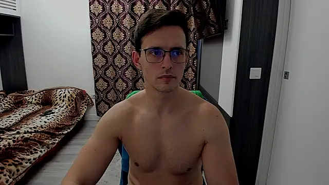sexxymuscles4u online show from 02/04/25, 12:44
