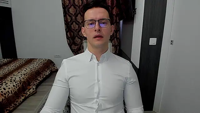 sexxymuscles4u online show from 02/24/25, 10:15