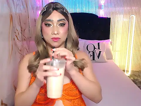 Snapshot of 24cmBananaSelfsucker chatting on 11/23/25, 02:06 24cmBananaSelfsucker online show from 11/23/25, 02:06