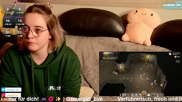 Snapshot of GamerGirl_Eve chatting on 01/11/25, 07:16 GamerGirl Eve online show from 01/11/25, 07:16