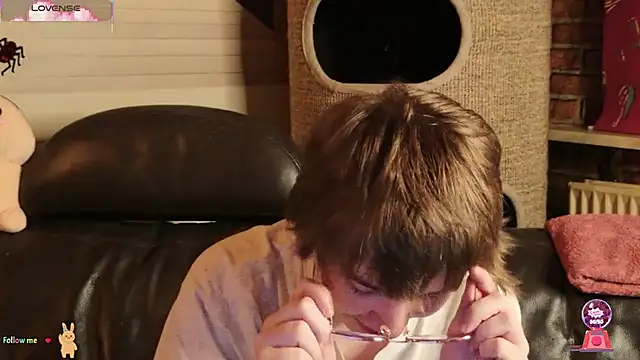 Snapshot of GamerGirl_Eve chatting on 10/26/25, 07:09 GamerGirl Eve online show from 10/26/25, 07:09