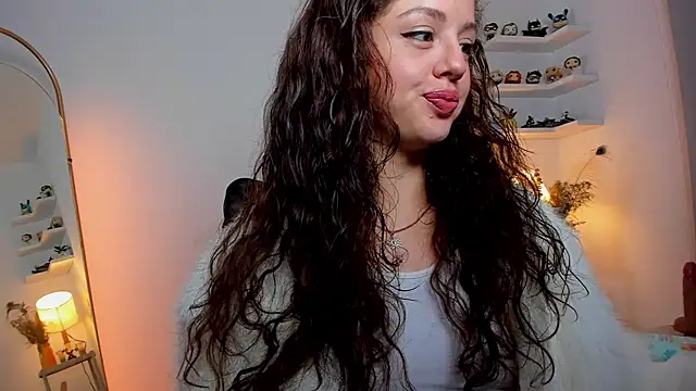 Cassandra Caiin online show from 12/01/25, 08:19