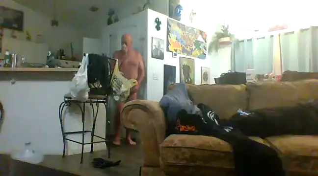 Snapshot of Yankeedave420 chatting on 12/16/24, 01:53 Yankeedave420 online show from 12/16/24, 01:53