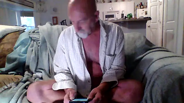 Snapshot of Yankeedave420 chatting on 01/21/25, 05:30 Yankeedave420 online show from 01/21/25, 05:30