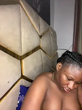 Snapshot of catty3232 chatting on 10/15/25, 12:00 catty3232 online show from 10/15/25, 12:00