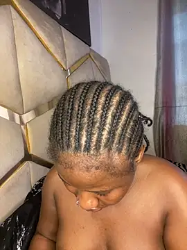 Snapshot of catty3232 chatting on 11/04/25, 08:24 catty3232 online show from 11/04/25, 08:24