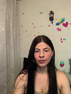 Estefani 32 online show from 05/04/26, 08:05