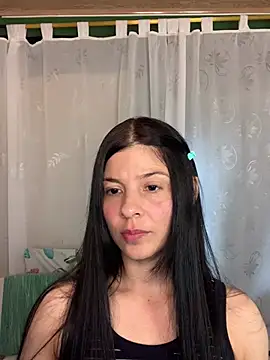 Estefani 32 online show from 05/08/26, 04:12