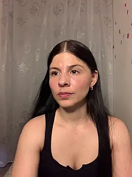 Estefani 32 online show from 05/20/26, 09:43