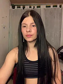 Estefani 32 online show from 06/13/26, 12:08