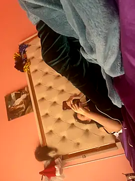 Flossy Vettie online show from 10/07/25, 11:40