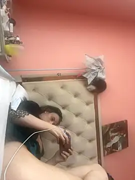 Flossy Vettie online show from 10/14/25, 01:45