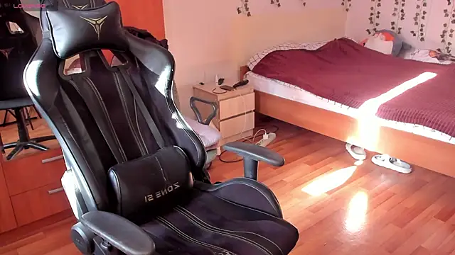 Snapshot of teelimata chatting on 10/07/25, 11:18 teelimata online show from 10/07/25, 11:18