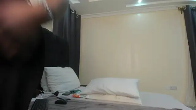 Naughty Linda online show from 02/05/25, 07:10