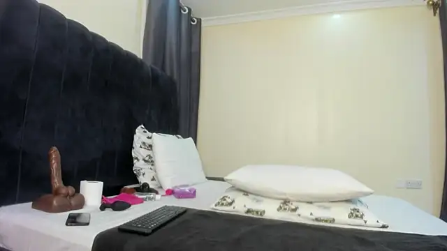 Naughty Linda online show from 02/13/25, 10:43